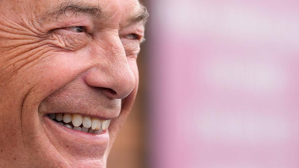 Forderte bereits Neuwahlen: Brexit-Vorkämpfer Nigel Farage. (Archivbild) Forderte bereits Neuwahlen: Brexit-Vorkämpfer Nigel Farage. (Archivbild)