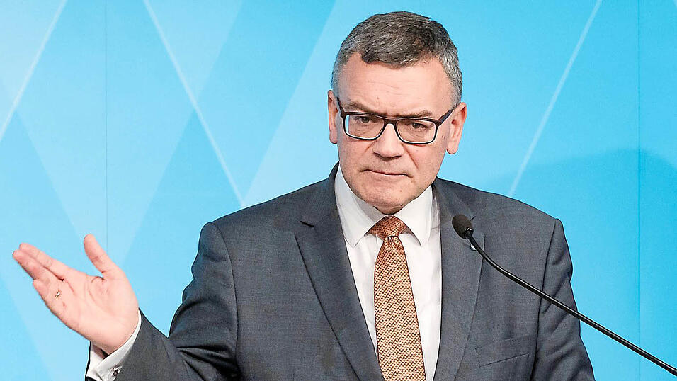 Die AfD habe aus den letzten vier Jahren nichts gelernt, sagt Staatskanzleichef Florian Herrmann (CSU). Die AfD habe aus den letzten vier Jahren nichts gelernt, sagt Staatskanzleichef Florian Herrmann (CSU).