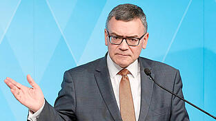 Die AfD habe aus den letzten vier Jahren nichts gelernt, sagt Staatskanzleichef Florian Herrmann (CSU). Die AfD habe aus den letzten vier Jahren nichts gelernt, sagt Staatskanzleichef Florian Herrmann (CSU).