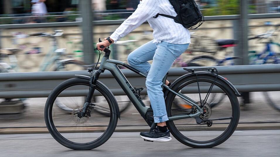 E-Bikes kommen immer häufiger zum Einsatz. (Archivbild) E-Bikes kommen immer häufiger zum Einsatz. (Archivbild)