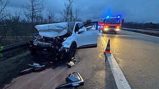 Bei dem Unfall wurden mehrere Personen schwer verletzt.