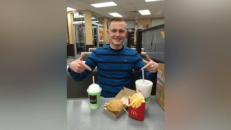 Philip beim McDonald's in den USA.