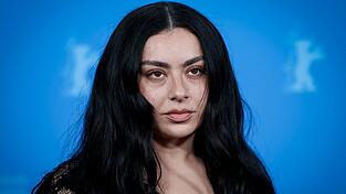 Charli xcx hat ihre Stimme verloren. (Archivbild) Charli xcx hat ihre Stimme verloren. (Archivbild)