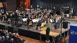 Ein Benefizkonzert der Extraklasse mit dem Polizeiorchester Bayern. Ein Benefizkonzert der Extraklasse mit dem Polizeiorchester Bayern.