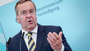 Verteidigungsminister Pistorius stellte in Berlin die erste deutsche Milit&auml;rstrategie vor.