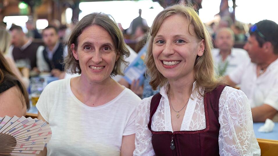 Die Partybilder vom Montag, 10. August, aus dem Festzelt Wenisch. Die Partybilder vom Montag, 10. August, aus dem Festzelt Wenisch.