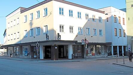 Die Immobilie heute steht seit 2021 bis auf kurze Nutzungen leer. 2013 war renoviert worden.