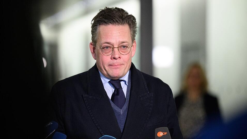 Konstantin von Notz (Grüne) ist Vorsitzender des Parlamentarischen Kontrollgremiums. Konstantin von Notz (Grüne) ist Vorsitzender des Parlamentarischen Kontrollgremiums.