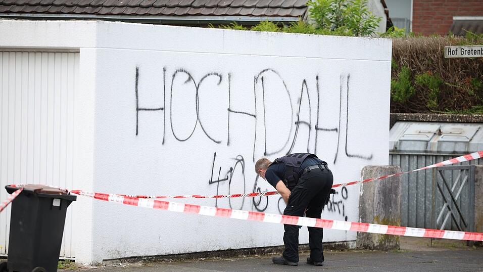 Spurenischerung nach Schuss aus Polizeiwaffe. Spurenischerung nach Schuss aus Polizeiwaffe.
