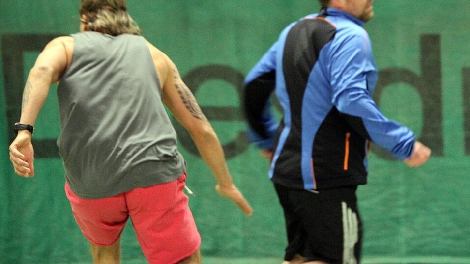 Wir haben Tigers-St&uuml;rmer Ren&eacute; R&ouml;thke beim 'Rock Your Body'-Bootcamp besucht. (Foto: Fabian Ro&szlig;mann)