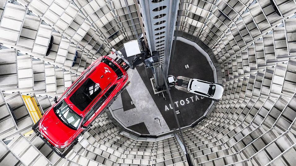 Kaum eine Stadt ist so abhängig vom Auto wie Wolfsburg. (Archivbild)
