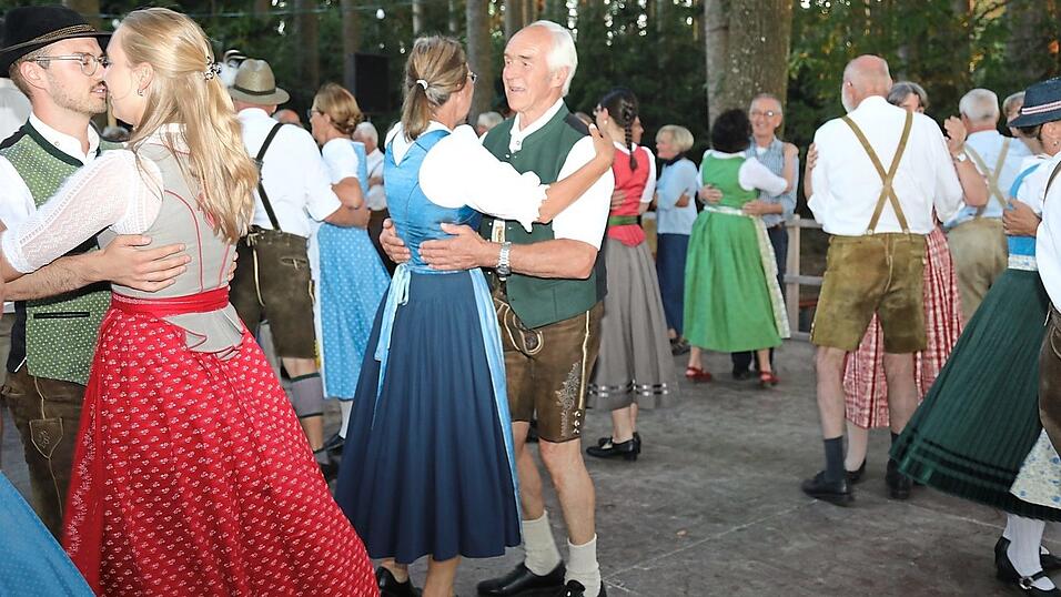 Es gab keine Tanzrunde, bei der die Tanzfl&auml;che nicht voll gewesen w&auml;re.
