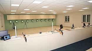 Die neue Schießanlage der Napoleon-Schützen ist ab sofort freigegeben. Die neue Schießanlage der Napoleon-Schützen ist ab sofort freigegeben.