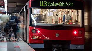 Der Nahverkehr in Nürnberg wurde zuletzt deutlich ausgeweitet, damit liegt die fränkische Kommune bei den Großstädten bundesweit an zweiter Stelle. (Archivbild)