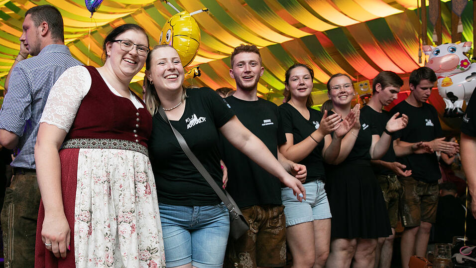 Die Partybilder vom Dienstag, 12. August, aus dem Festzelt Wenisch. Die Partybilder vom Dienstag, 12. August, aus dem Festzelt Wenisch.