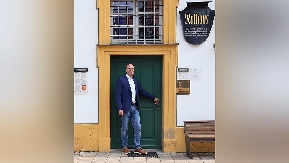 Steffen Romst&ouml;ck ist mit seinem Wechsel ins Rathaus zufrieden. (Archivbild)