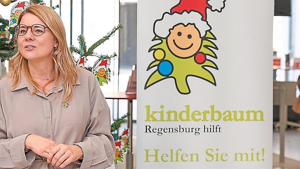 Melanie Brunner ist für die Aktion Kinderbaum zuständig. Melanie Brunner ist für die Aktion Kinderbaum zuständig.