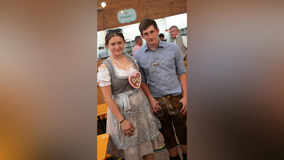 Die Partybilder vom Montag, 18. August, aus dem Festzelt Weckmann. Die Partybilder vom Montag, 18. August, aus dem Festzelt Weckmann.
