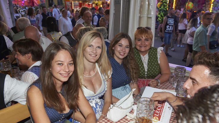 Die Partybilder vom Freitag, 11. August 2023, aus dem Festzelt Lechner.