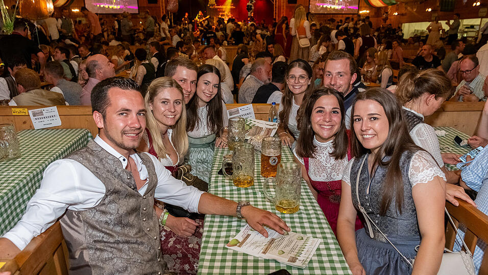 Die Partybilder vom Sonntag, 13. August 2023, aus dem Festzelt Weckmann.