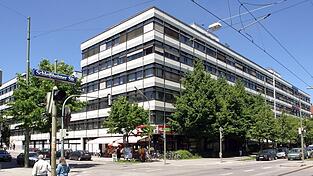 Eingang zum Bayerischen Obersten Landesgericht in der Schleißheimer Straße in München