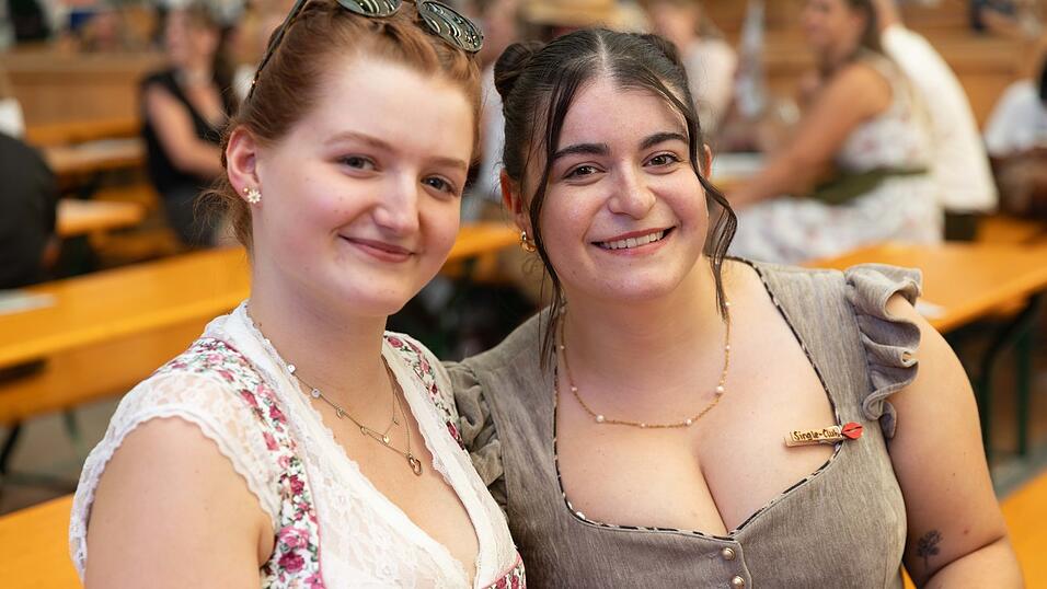 Die Partybilder vom Sonntag, 9. August, aus dem Festzelt Weckmann. Die Partybilder vom Sonntag, 9. August, aus dem Festzelt Weckmann.
