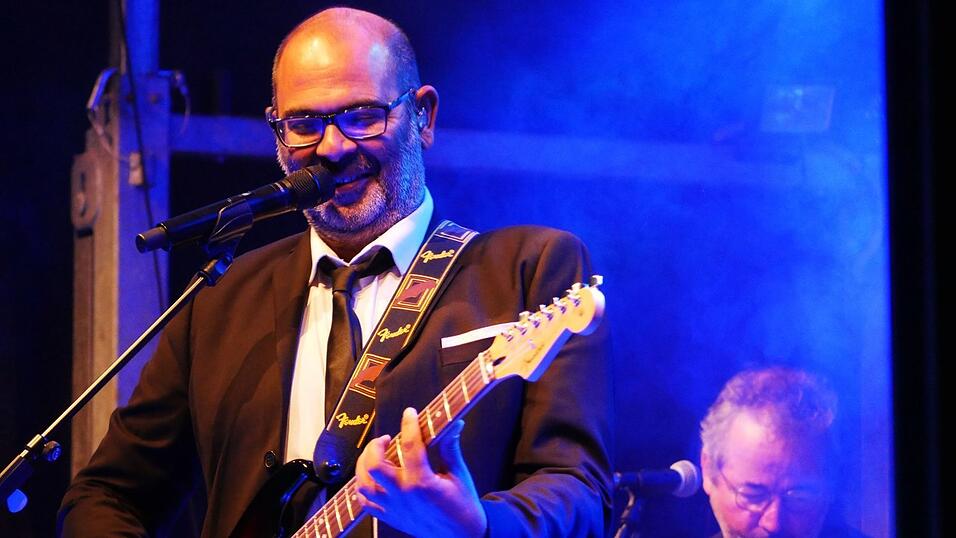 Mit seiner Tour zum Album 'Heile Welt' war Hannes Ringlstetter zweimal in Passau zu Gast.