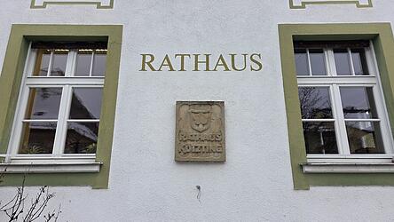 Das Neue Rathaus in Bad Kötzting: Mit Amtsinhaber Markus Hofmann (Freie Wähler) tritt am 8. März nur ein Bürgermeisterkandidat an. Das Neue Rathaus in Bad Kötzting: Mit Amtsinhaber Markus Hofmann (Freie Wähler) tritt am 8. März nur ein Bürgermeisterkandidat an.