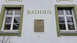 Das Neue Rathaus in Bad K&ouml;tzting: Mit Amtsinhaber Markus Hofmann (Freie W&auml;hler) tritt am 8. M&auml;rz nur ein B&uuml;rgermeisterkandidat an.