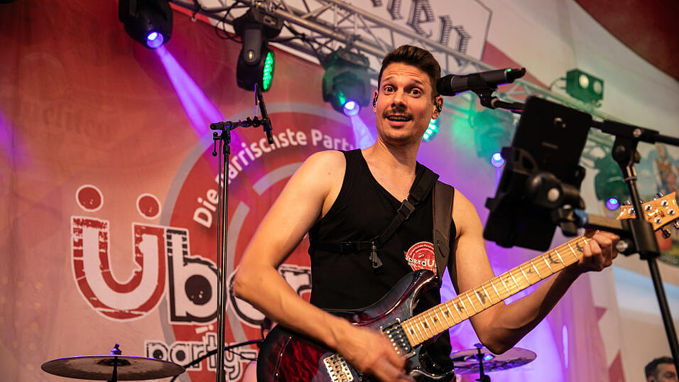 Die Partybilder vom Freitag, 15. August, aus dem Festzelt Greindl. Die Partybilder vom Freitag, 15. August, aus dem Festzelt Greindl.