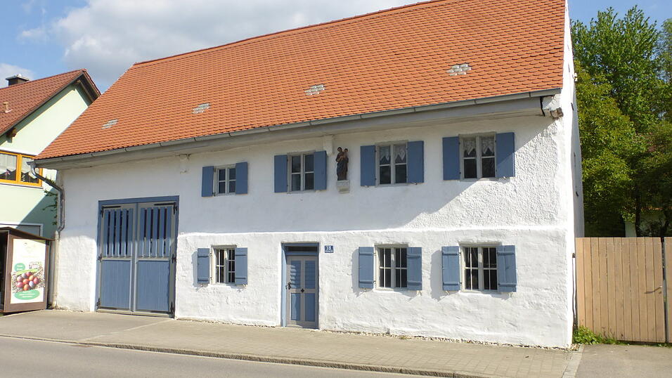 Von außen sieht man dem Handwerkerhaus dank der jüngsten Renovierung kaum an, dass es bereits 300 Jahre alt ist.