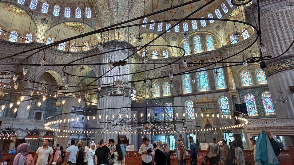 Malerische Gassen, traditionelle Märkte und beeindruckende Architektur: All das bietet Istanbul.