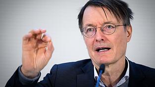 Lauterbach soll beim politischen Aschermittwoch in Vilshofen seinen Parteifreund Heil ersetzen. Heil gehört zur neunköpfigen Gruppe, die für die SPD derzeit mit der Union verhandelt. (Archivbild)