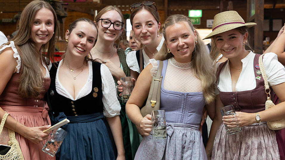 Die Partybilder vom Sonntag, 9. August, aus dem Festzelt Wenisch. Die Partybilder vom Sonntag, 9. August, aus dem Festzelt Wenisch.