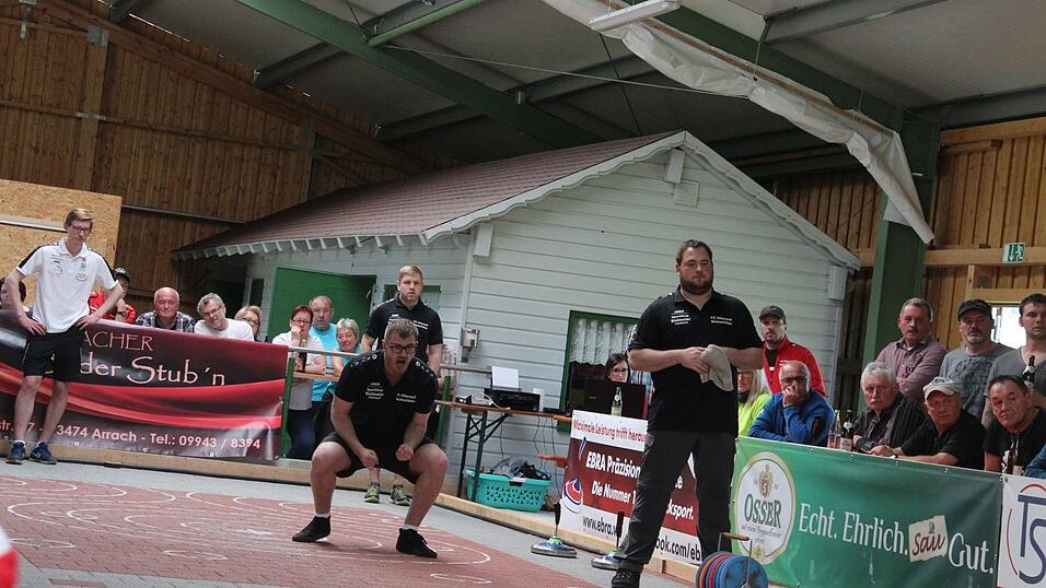 Trotz einer 3:1-F&uuml;hrung mussten sich die Buam aus dem Lamer Winkel am Ende dem TSV Hartpenning verdient mit 3:7 geschlagen geben.