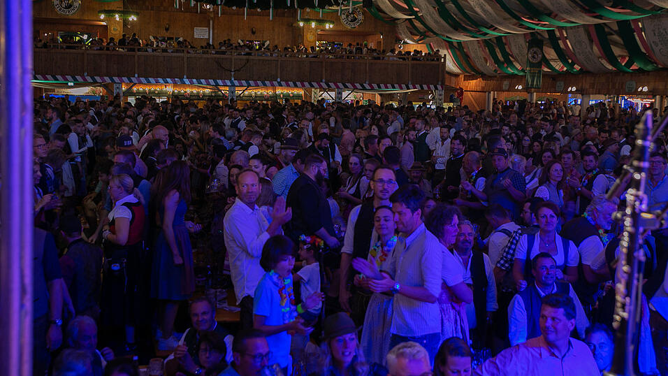 Die Partybilder von Sonntag, 21. August 2022, aus dem Festzelt Weckmann. 