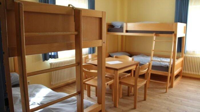 Ein Blick in die Zimmer des Jugendtagungshauses in Haunersdorf: Hier werden erneut Asylsuchende und Flüchtlinge untergebracht. Ein Blick in die Zimmer des Jugendtagungshauses in Haunersdorf: Hier werden erneut Asylsuchende und Flüchtlinge untergebracht.