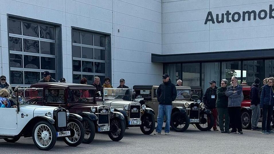 Liebevoll gepflegte Dixie-Modelle waren am Wochenende im Pilstinger Automobilpark zu bestaunen. Liebevoll gepflegte Dixie-Modelle waren am Wochenende im Pilstinger Automobilpark zu bestaunen.