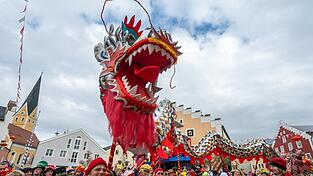 Farbenfroh kostümiert wird Dietfurt jedes Jahr zu «Bayerisch China».