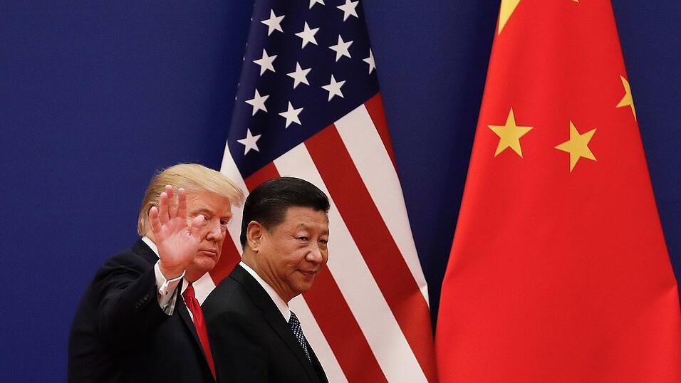 US-Präsident Trump (l) und Xi wollten am Telefon über Handel und Tiktok sprechen. (Archivbild) US-Präsident Trump (l) und Xi wollten am Telefon über Handel und Tiktok sprechen. (Archivbild)