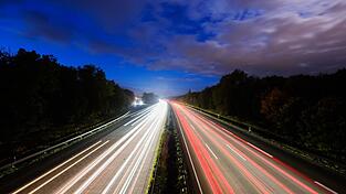 Eine Fahrt über die Autobahn - nicht für jeden erstrebenswert. (Illustration)