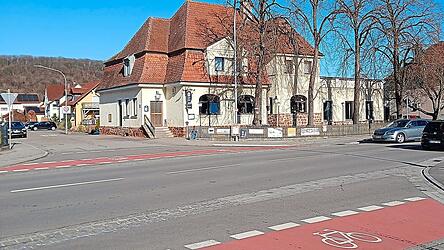 Thema im Gemeinderat war die Ampelschaltung an der Kreuzung von Haupt-, Ring- und Kellerstraße. Es gibt dort wieder eine Anforderungsschleife. Allerdings unter einer Voraussetzung: einer elektronischen Anzeigetafel.