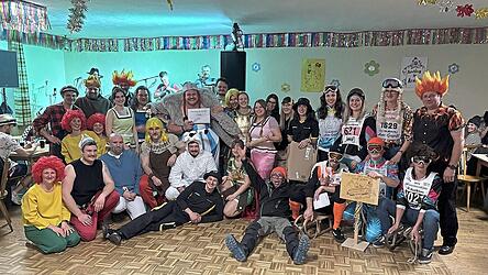 Die Gewinner der Maskenpr&auml;mierung konnten sich &uuml;ber Bar-Gutscheine freuen.