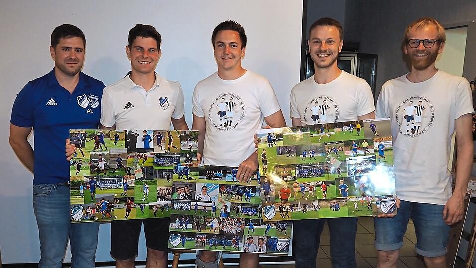 Drei pr&auml;gende Kr&auml;fte h&auml;ngen die Fu&szlig;ballschuhe an den Nagel.