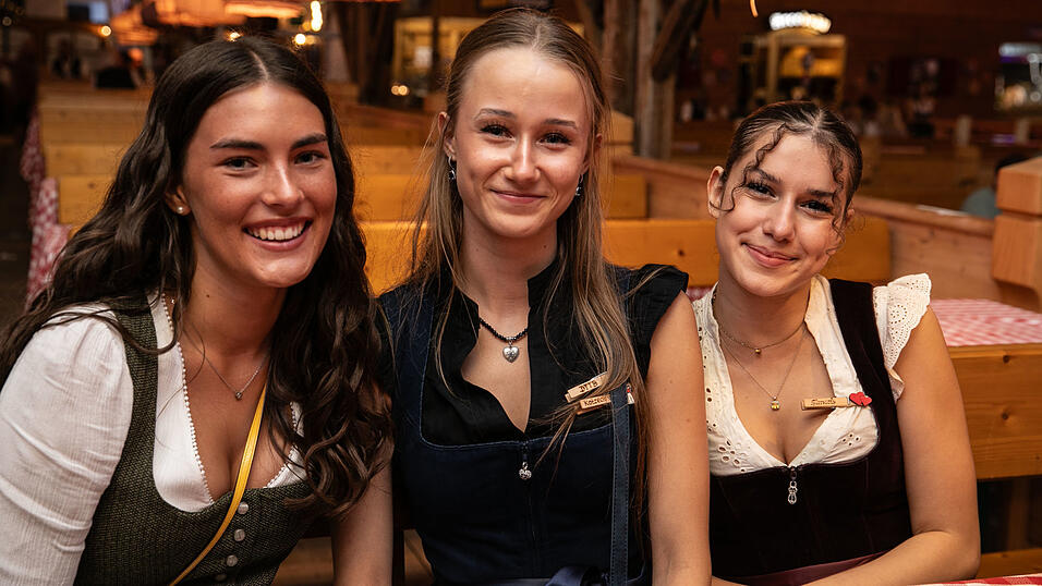 Die Partybilder vom Sonntag, 17. August, aus dem Festzelt Reisinger. Die Partybilder vom Sonntag, 17. August, aus dem Festzelt Reisinger.