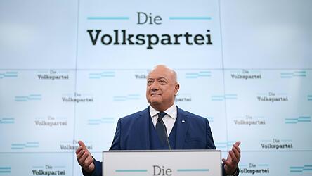Der ÖVP Parteichef Christian Stocker wird der künftige Kanzler von Österreich sein.