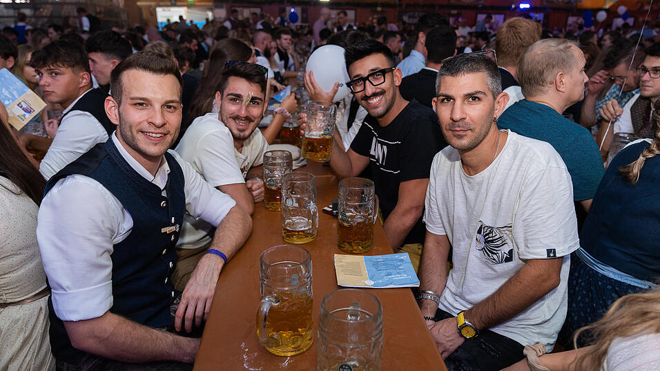 Die Partybilder vom Freitag, 18. August 2023, aus dem Festzelt Wenisch. Die Partybilder vom Freitag, 18. August 2023, aus dem Festzelt Wenisch.