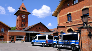 Im Bereich der Heerstraße durchsuchte die Straubinger Polizei am Freitagnachmittag eine Wohnung.