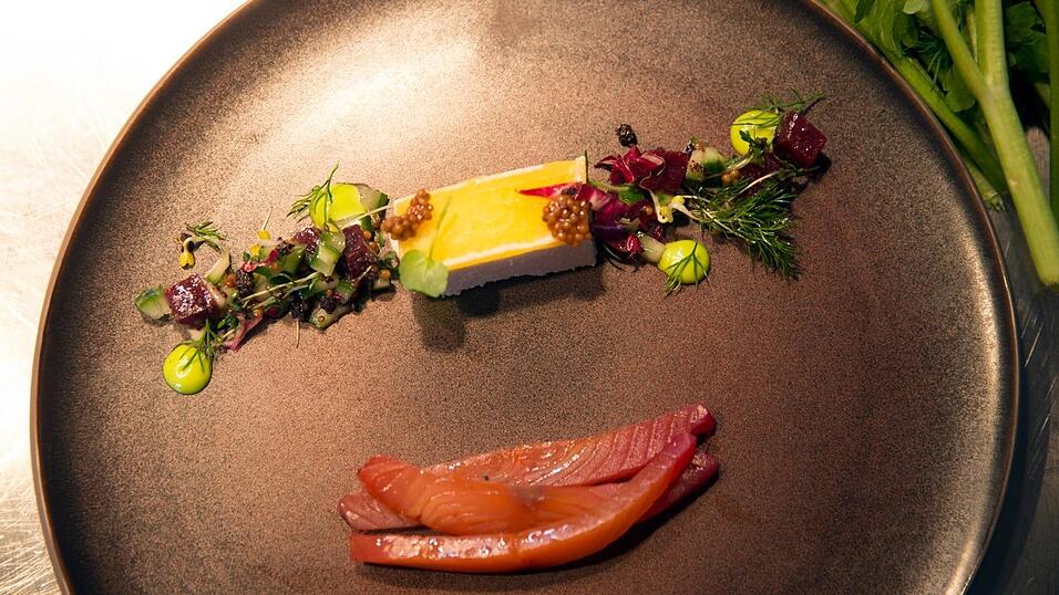 Im Rauchensteiner Haus in Landshut gibt es Rote Beete Lachs mit Merretichmousse.