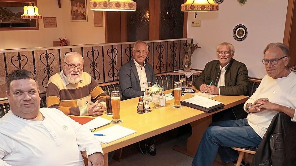 Die Jahresversammlung der Gebietsverkehrswacht Landau wird wohl nur noch einmal in dieser Form stattfinden. Die Jahresversammlung der Gebietsverkehrswacht Landau wird wohl nur noch einmal in dieser Form stattfinden.